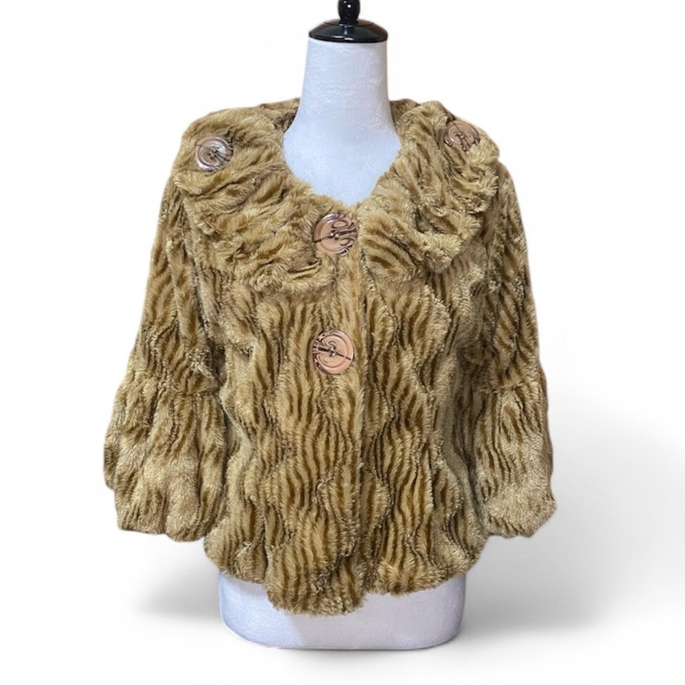 Faux Fur Cropped Jacket With Wing Collar - Picture 1 of 7